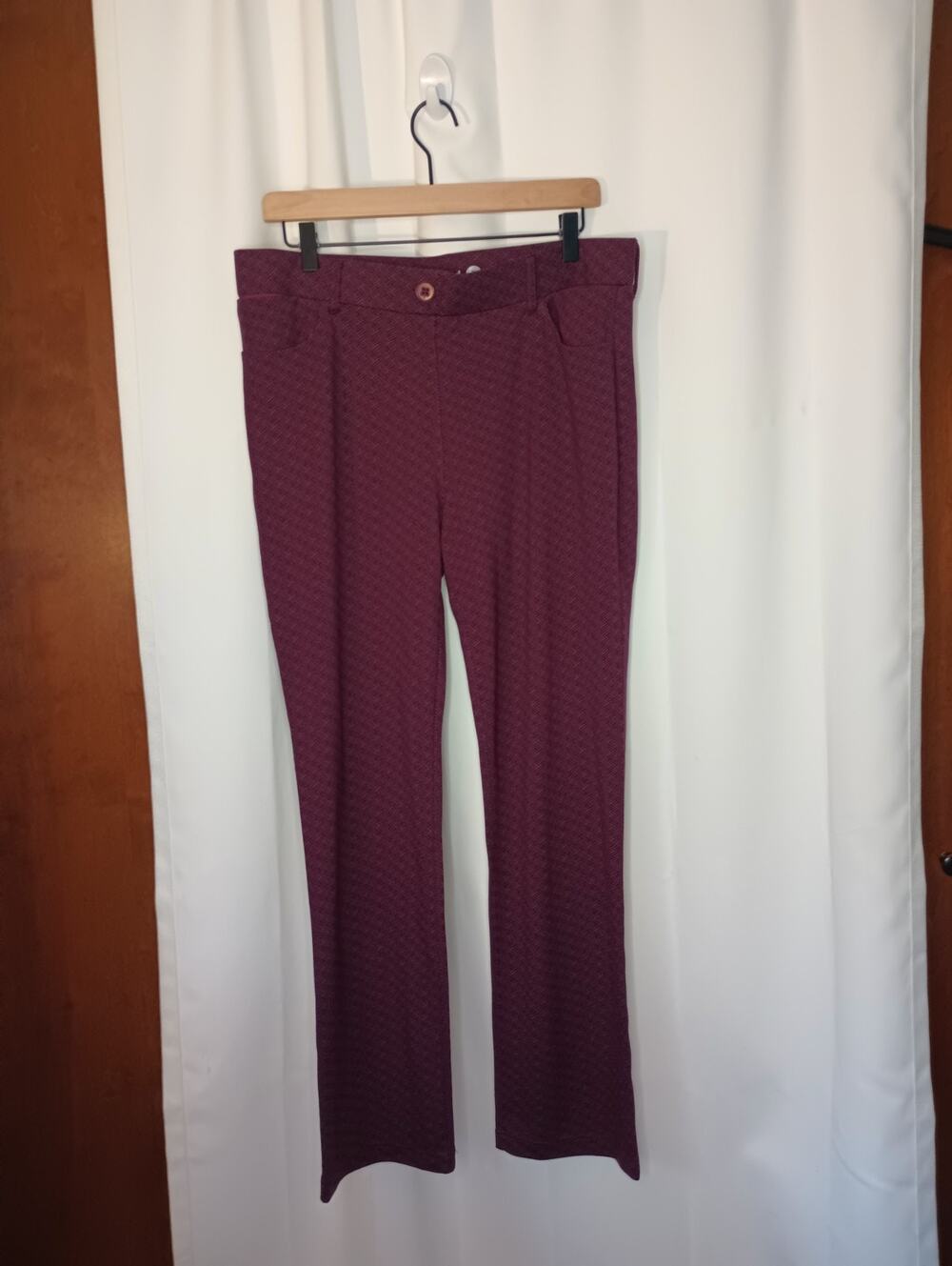 Betabrand Dress Pant Yoga Pants XL Petite Bootcut Flare Burgundy Print Pull On